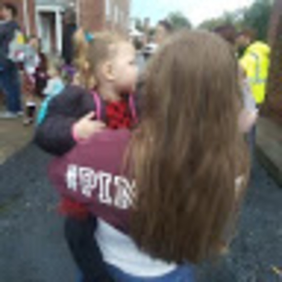 Meet your Posher, Heather - Picture 1 of 1